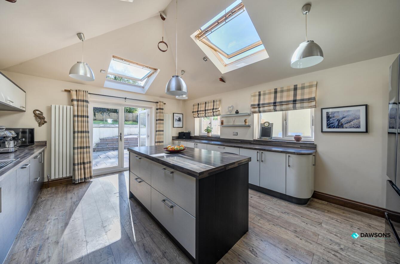 Portway, Bishopston, Swansea, SA3 3JR